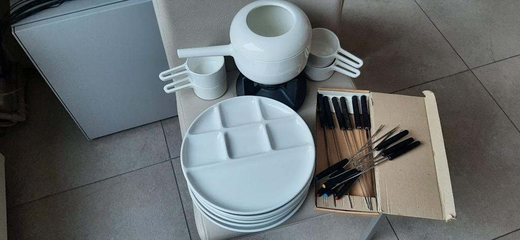 fondueset fondue set modern design gelakt gietijzer compleet, Elektronische apparatuur, Ophalen, Zo goed als nieuw, Fondueset