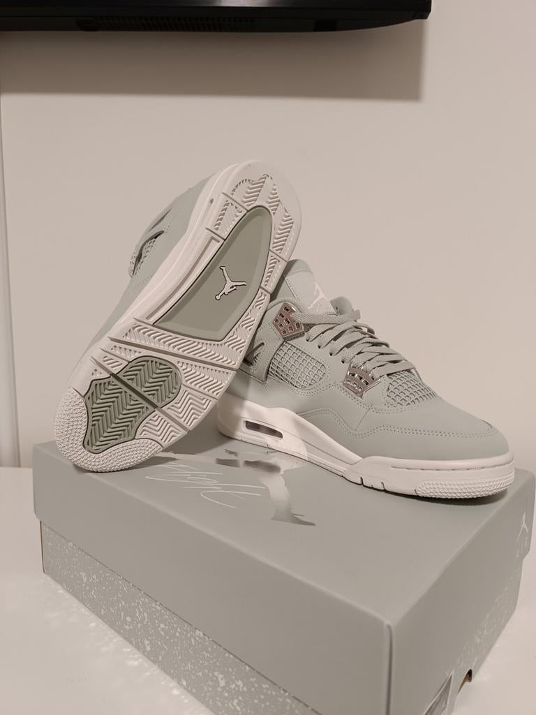 Jordan retro 4 neuf, Vêtements | Hommes, Chaussures, Enlèvement, Neuf, Jordan