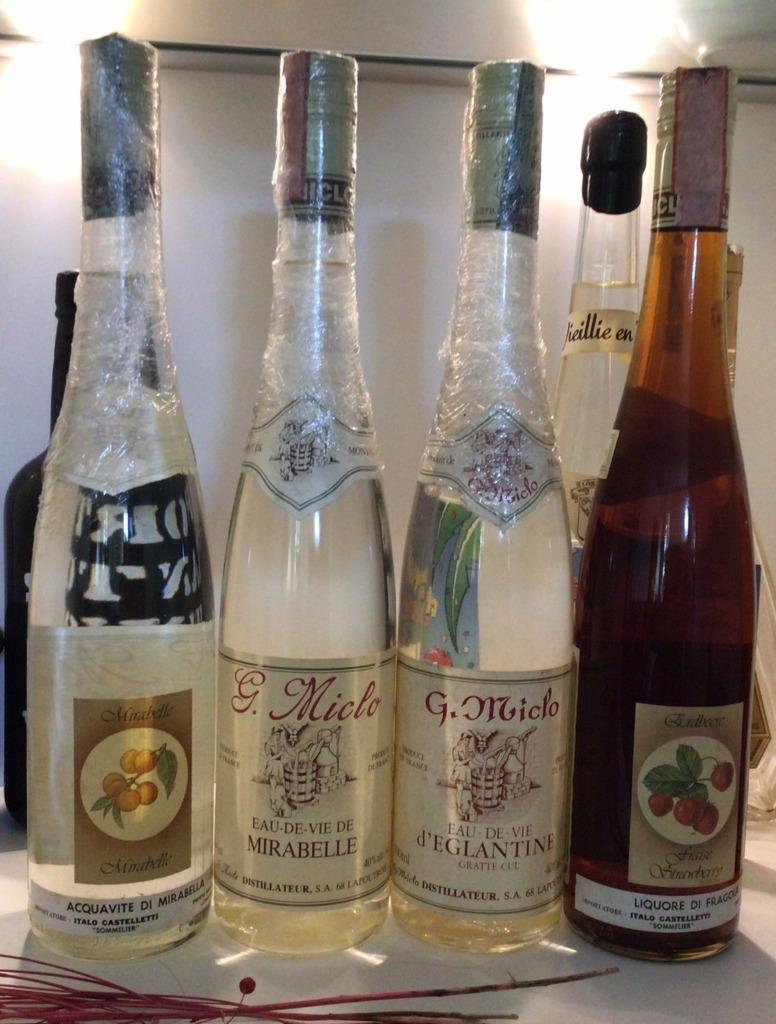 Eau de Vie des années 80 Mirabelle Chognot 46C G Miclo 40C, Neuf, Pleine, Vin blanc, France
