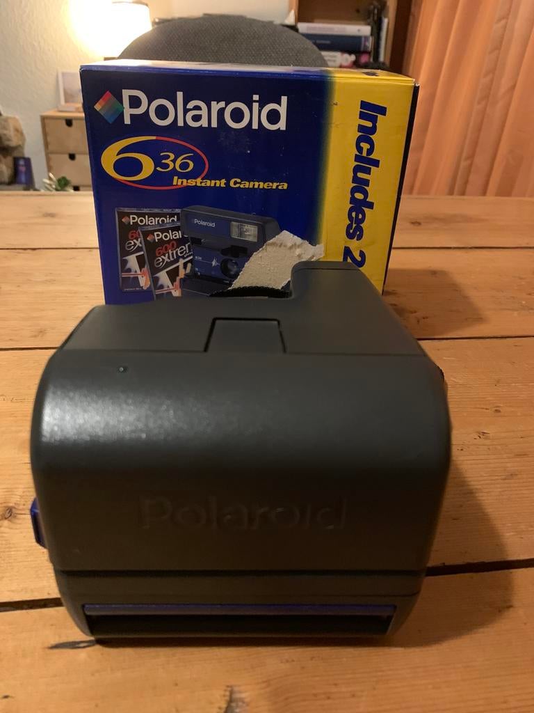 Polaroid 636, Enlèvement, Polaroid