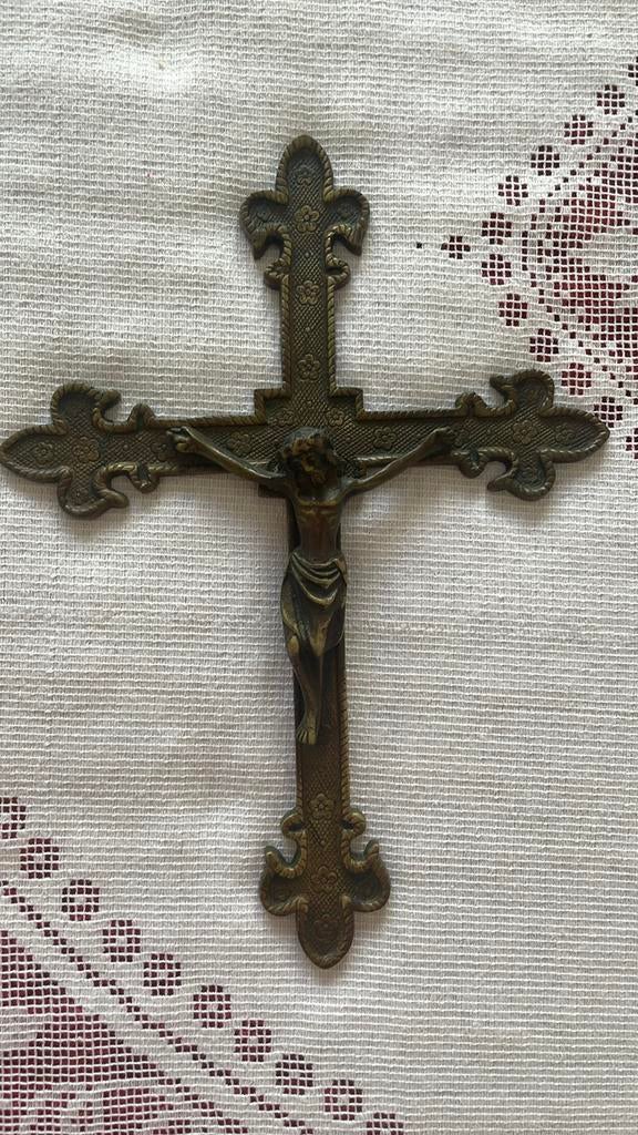 Crucifix en cuivre, Enlèvement ou Envoi
