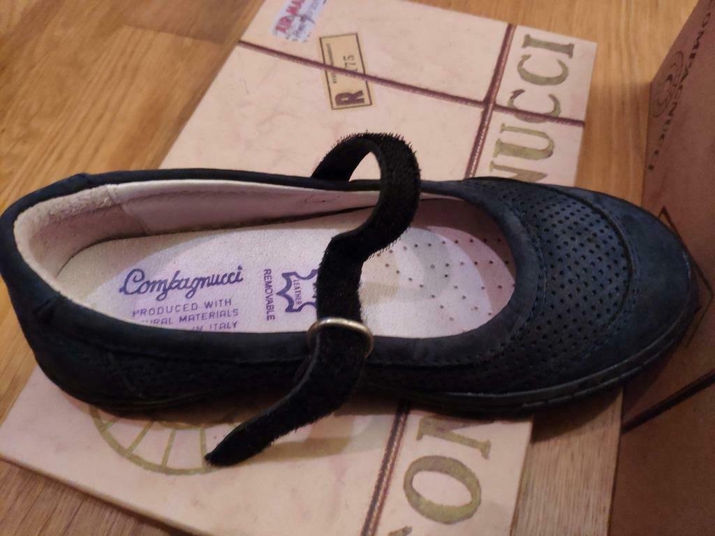 Donkerblauwe ballerina's NEW Compagnucci stevige sandalen 27, Meisje, Schoenen, Nieuw, Ophalen of Verzenden