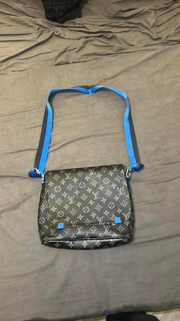 Louis Vuitton tas goede staat, Handtassen en Accessoires, Tassen | Schoudertassen, Ophalen, Zo goed als nieuw