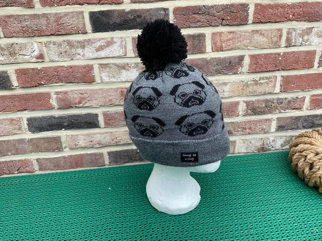 Snug as a pug muts. Mopshondmuts, Kleding | Heren, Hoeden en Petten, Ophalen of Verzenden, Zo goed als nieuw