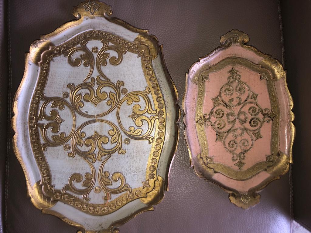 2 mooie houten plateau’s beschilderd met gouden krullen, Ophalen of Verzenden, Zo goed als nieuw, Overige vormen, Hout