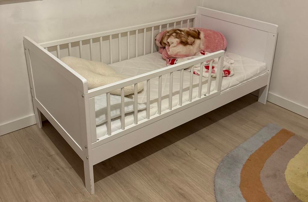Peuterbed, Kinderen en Baby's, Kinderkamer | Bedden, Ophalen, Zo goed als nieuw, Lattenbodem