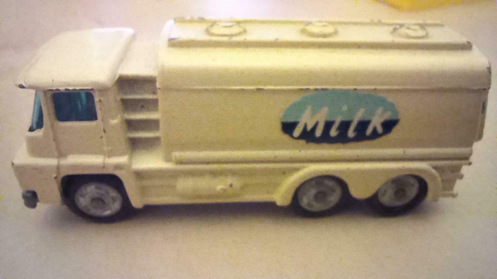 Vintage Husky melktanker, Ophalen of Verzenden, Gebruikt, Overige merken