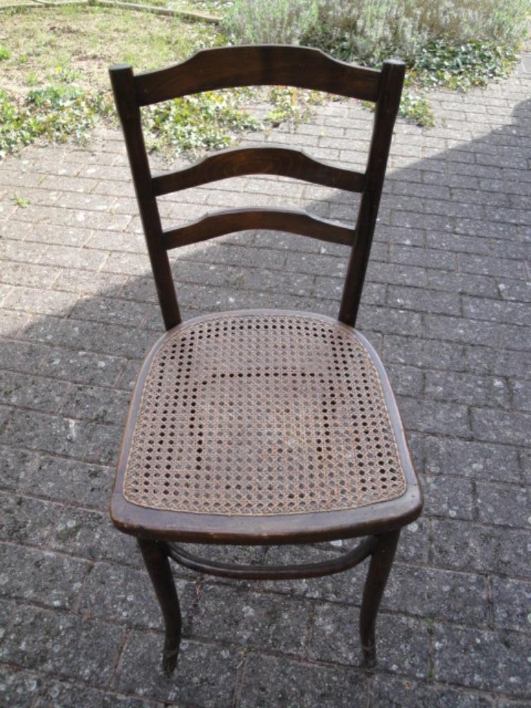 Chaise ancienne cannelée, Ophalen