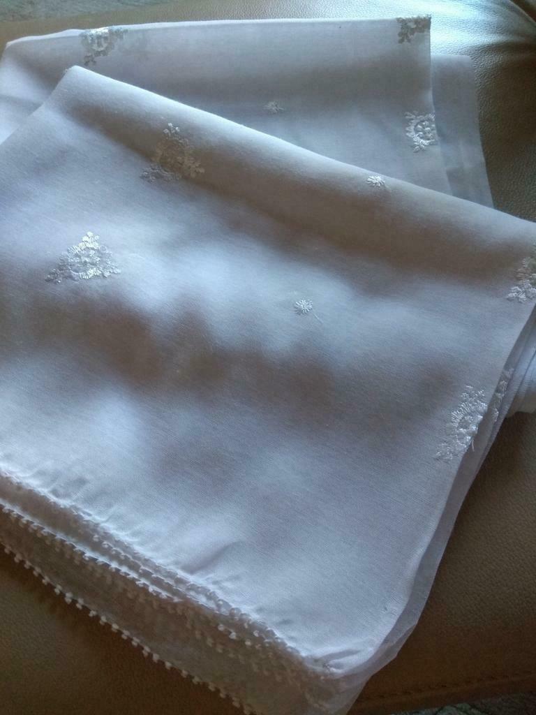 Witte vierkante sjaal 1m20, Kleding | Dames, Ophalen of Verzenden, Sjaal