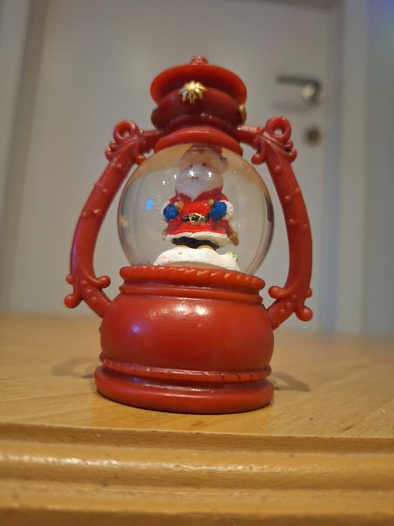 'Sneeuwbollantaarn' met een skiënde kerstman, Ophalen of Verzenden, Zo goed als nieuw
