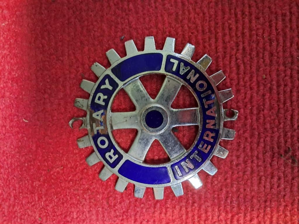 Emaillebordje Rotary International, Ophalen