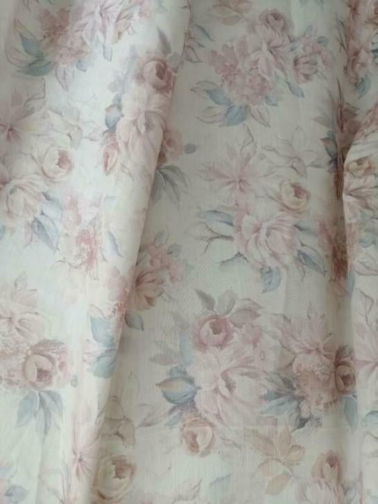 2 Rideaux beige vintage semi opaque à fleurs rose et Bleu, Enlèvement, Utilisé, Beige