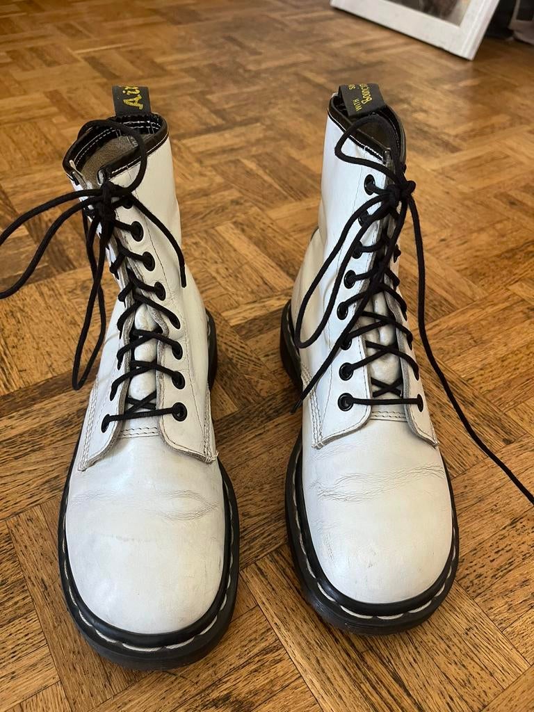 Boots Dr Martens