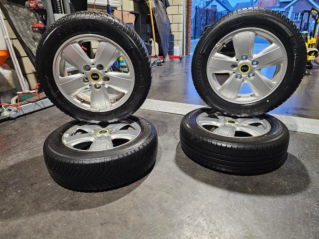 Pneus 175/65R15 en bon état., Autos : Pièces & Accessoires, Pneus & Jantes, Enlèvement, Pneu(s)