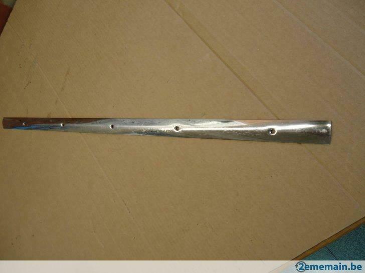 Barre de seuil en inox version collée ou vissée 725 mm, Utilisé