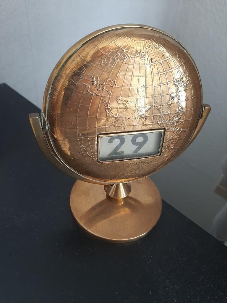 1960 Calendrier perpétuel de bureau en bronze/ cuivre, Enlèvement ou Envoi, Comme neuf