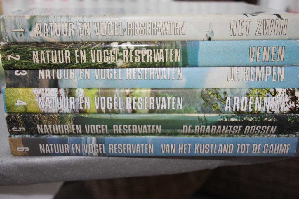 Artis-Historia boeken ( 11 stuks met prenten), Ophalen of Verzenden, Gelezen, Prentenboek