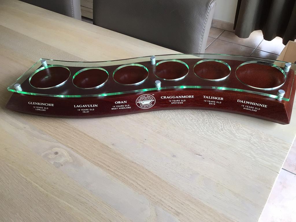 Présentoir à whisky pour 6 bouteilles, Enlèvement, Utilisé