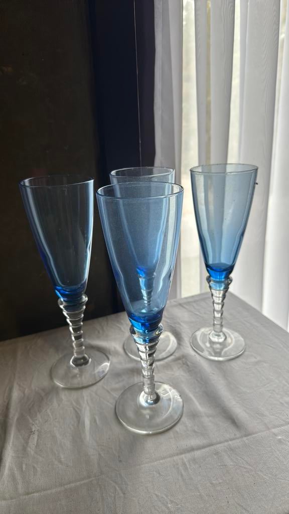 4 ijscoupse in blauw glas, Ophalen, Zo goed als nieuw, Glas