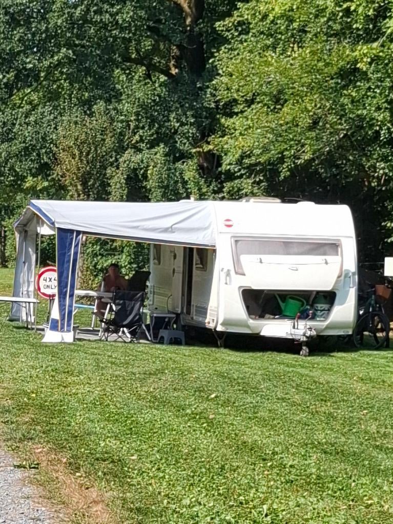 Burtner caravan, Omvormbare zithoek, Particulier, Schokbreker, Bürstner