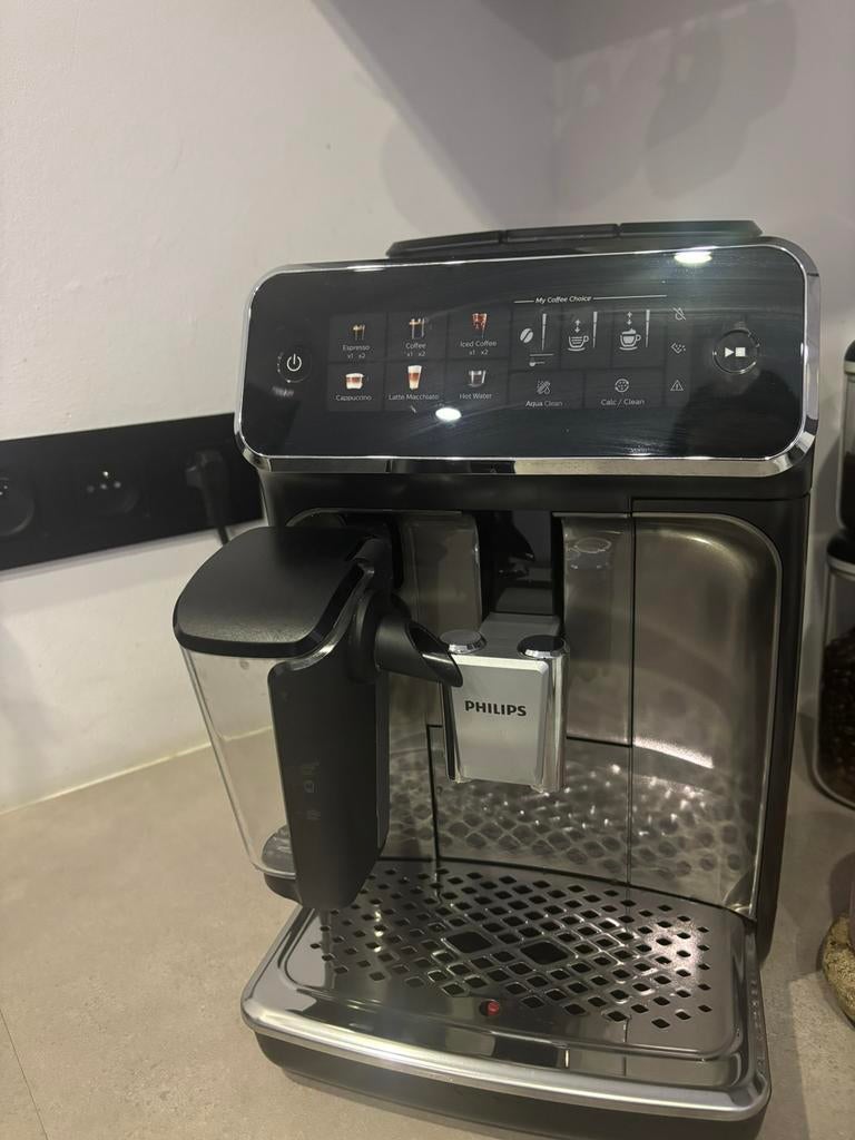Philips lattego 3300, Elektronische apparatuur, Koffiezetapparaten, Ophalen, Zo goed als nieuw