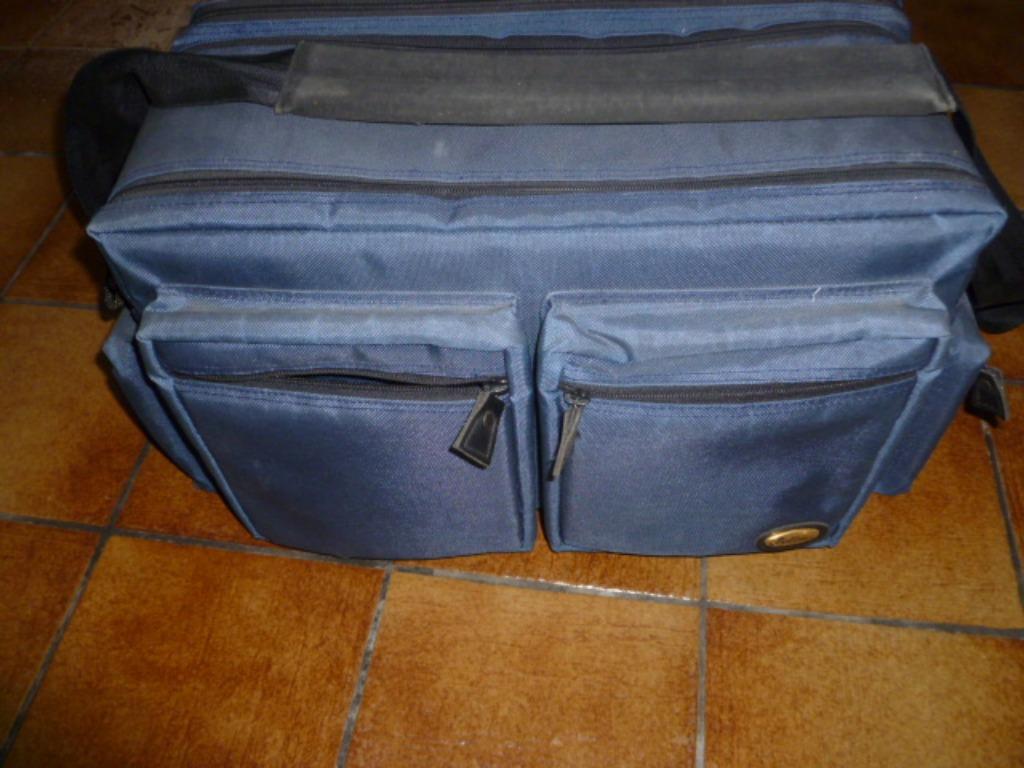 Tas voor medicatie materiaal, Enlèvement ou Envoi, Comme neuf