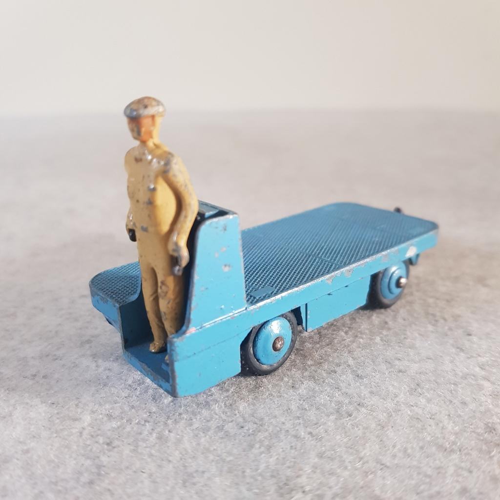 Dinky Toys 14A B.E.V truck met bestuurder, Hobby en Vrije tijd, Modelauto's | 1:43, Ophalen of Verzenden, Dinky Toys