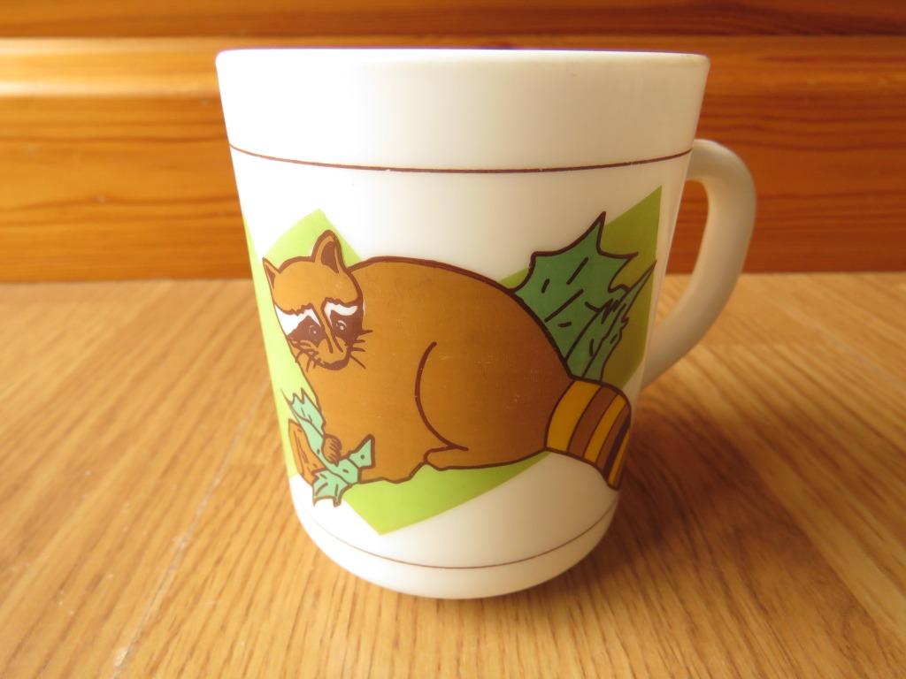 mug tasse en arcopal motifs raton laveur, Maison & Meubles, Cuisine | Vaisselle, Comme neuf, Tasse(s) et/ou soucoupe(s), Enlèvement ou Envoi