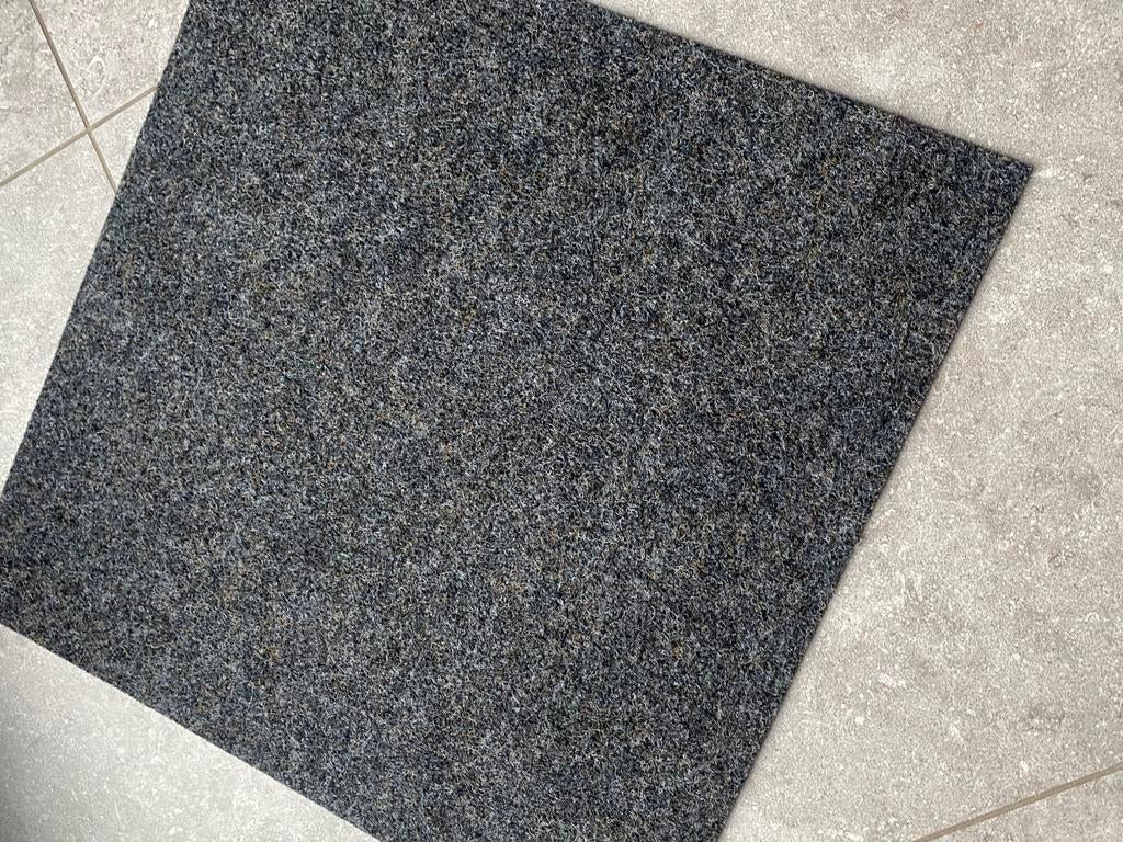 Dalles de moquette Desso 80m2, Enlèvement