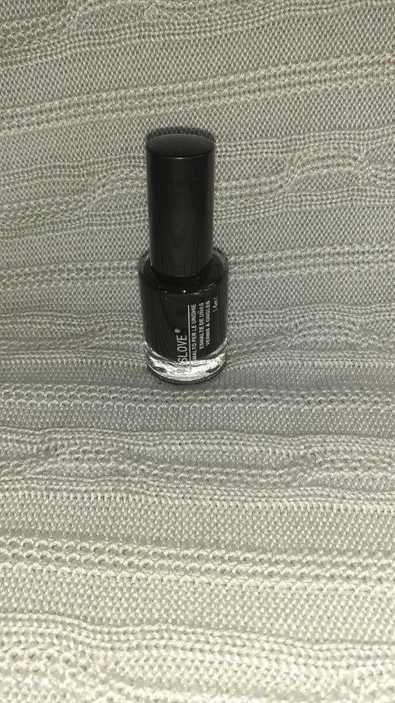 vernis a ongle noir yeslove 14ml neuf, Neuf, Maquillage, Enlèvement ou Envoi, Mains et Ongles