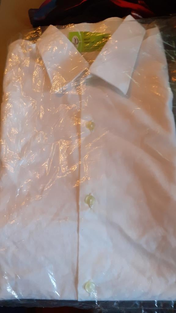 Chemise blanche encolure 41, Enlèvement ou Envoi, Comme neuf, Jaune