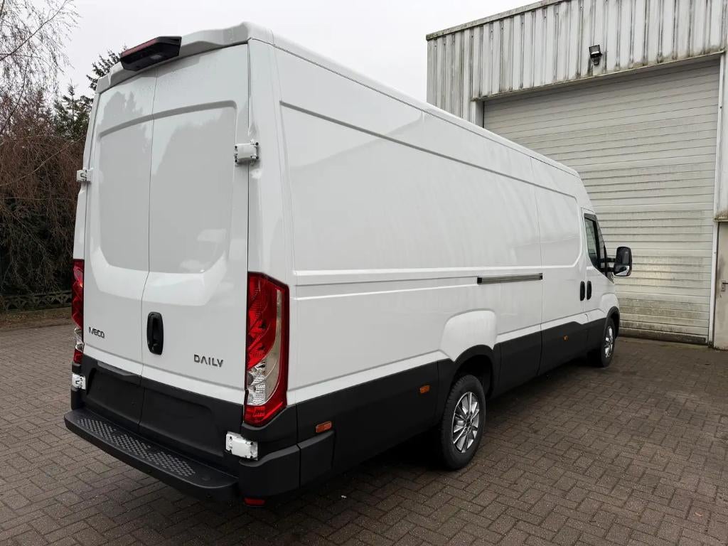 Iveco Daily 35S18–L4H2|Nieuw|Huurkoop vanaf 941.70€/M, Auto's, Bestelwagens en Lichte vracht, Automaat, Iveco, Wit, Bedrijf