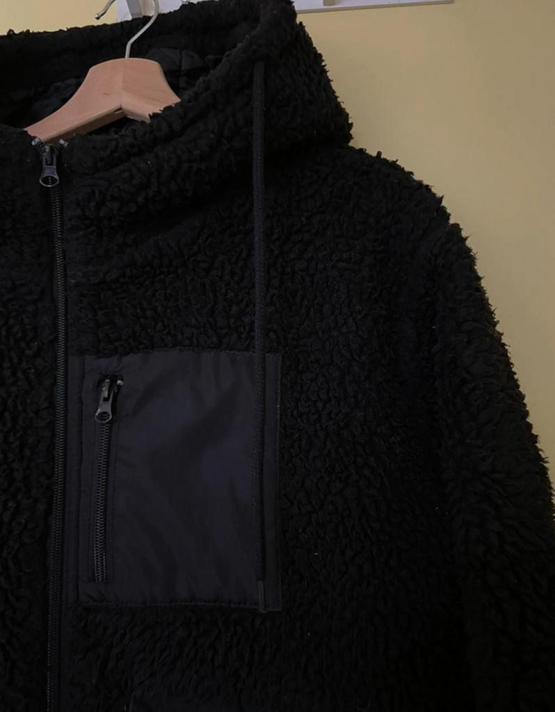 Zwarte teddy jas met een capuchon, Zwart, Zalando, Gedragen, Ophalen