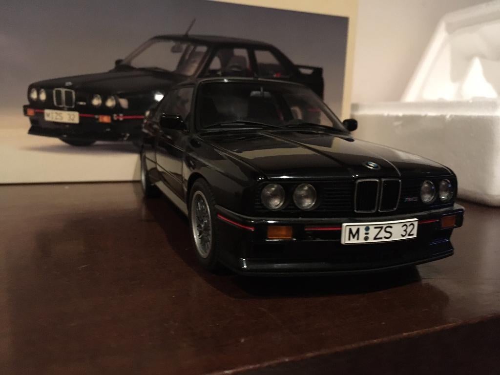 BMW M3 E30 Sport Evolution Autoart 1/18, Ophalen, Nieuw, Auto, Autoart