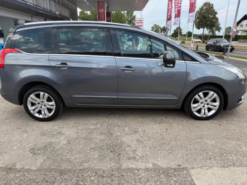 Peugeot 5008 1600 Diesel! Airco Pano PDC ALU! TOP!, Auto's, Euro 5, Monovolume, 82 kW, 4 cilinders