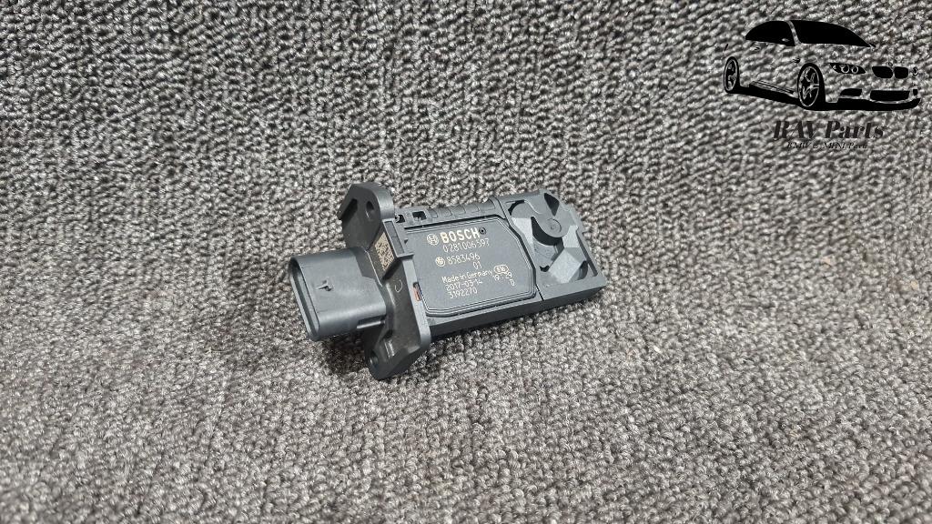 Luchtmassameter BMW F48 F39 F40 G20 G30 G01 G02 G12 8583496, Ophalen of Verzenden, Gebruikt, Mini