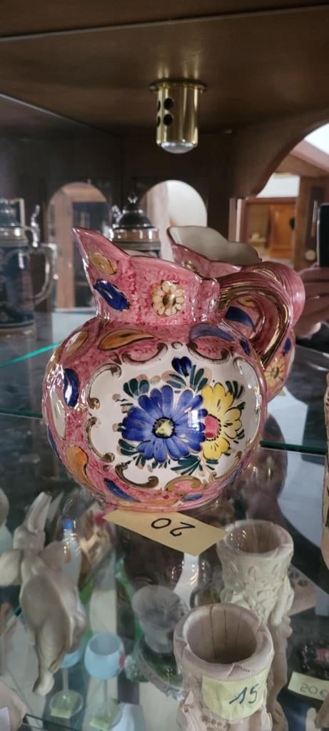 Pichet / Cruche en céramique de style majolique, Enlèvement, Comme neuf, Poterie ou Porcelaine, Moins de 50 cm