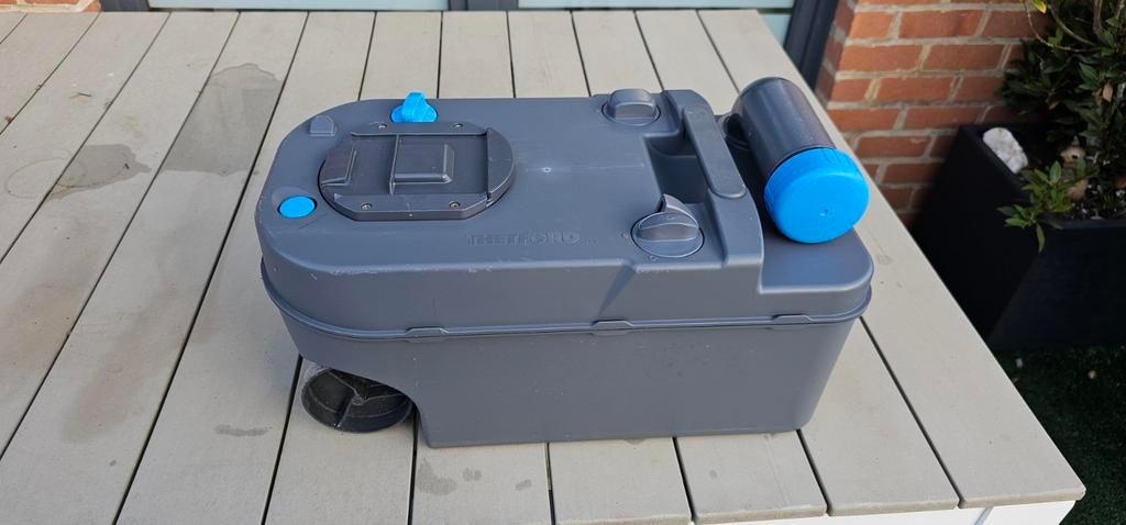 Réservoir wc chimique pour camping, Enlèvement