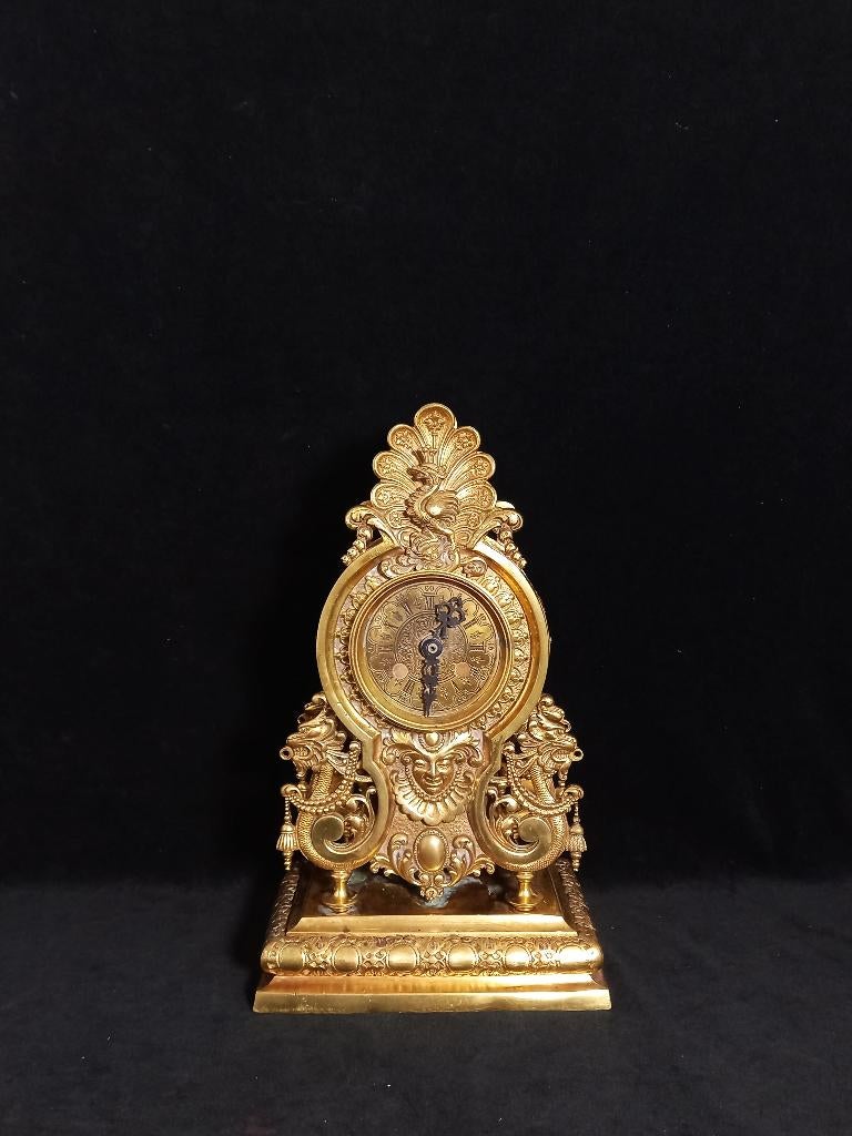 Antieke Decoratieve Vergulde Bronzen Klok Met Draken, Ophalen of Verzenden