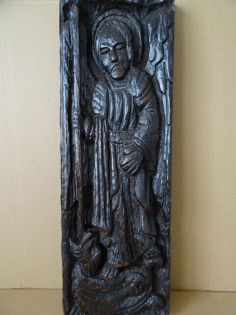 Antiek houtsnijwerk aartsengel Michaël en draak reliëf 59cm, Antiek en Kunst, Antiek | Religieuze voorwerpen, Ophalen of Verzenden