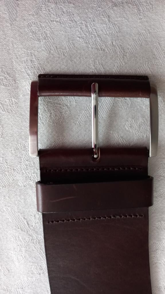Ceinture en cuir pour femme. Marron. Nouvelle largeur de 8 c, Neuf, Cuir véritable, Enlèvement ou Envoi, 100 cm ou plus