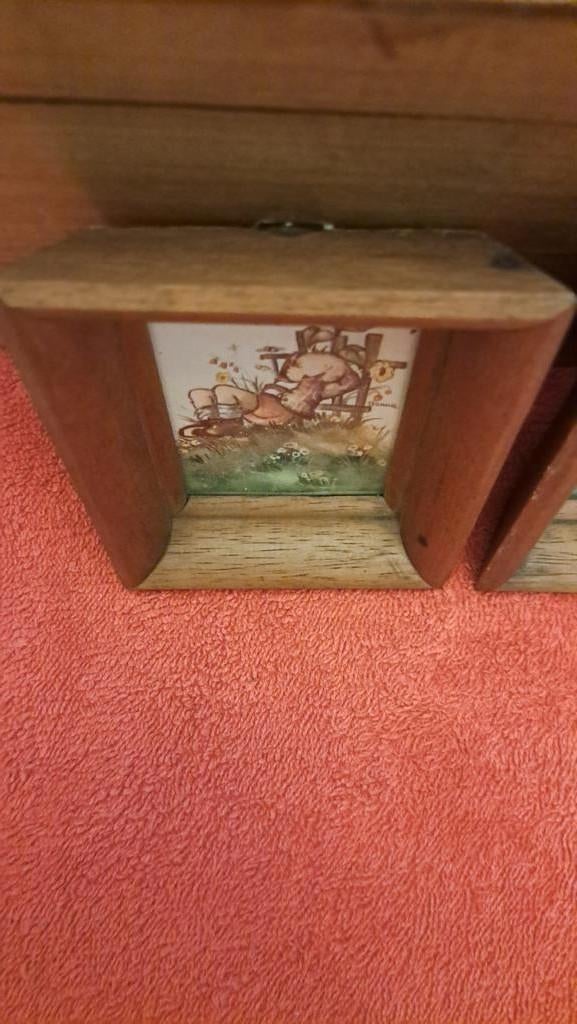 Hummeltjes in houten kader, Antiek en Kunst, Ophalen