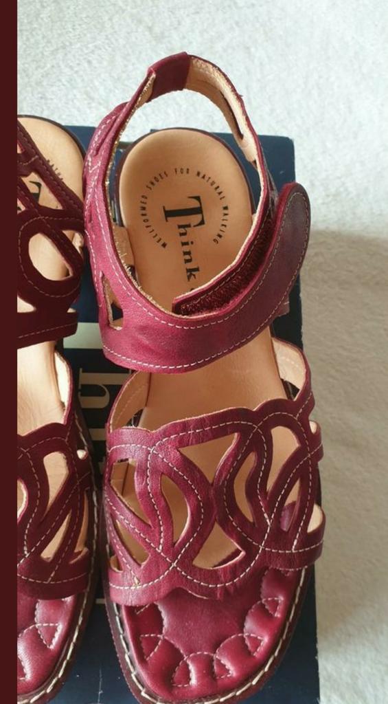 Sandalen Think maat 38, Kleding | Dames, Schoenen, Ophalen of Verzenden, Zo goed als nieuw