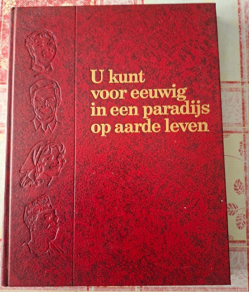 U kunt voor eeuwig in een paradijs op aarde leven., Boeken, Godsdienst en Theologie, Ophalen of Verzenden, Zo goed als nieuw, Overige religies