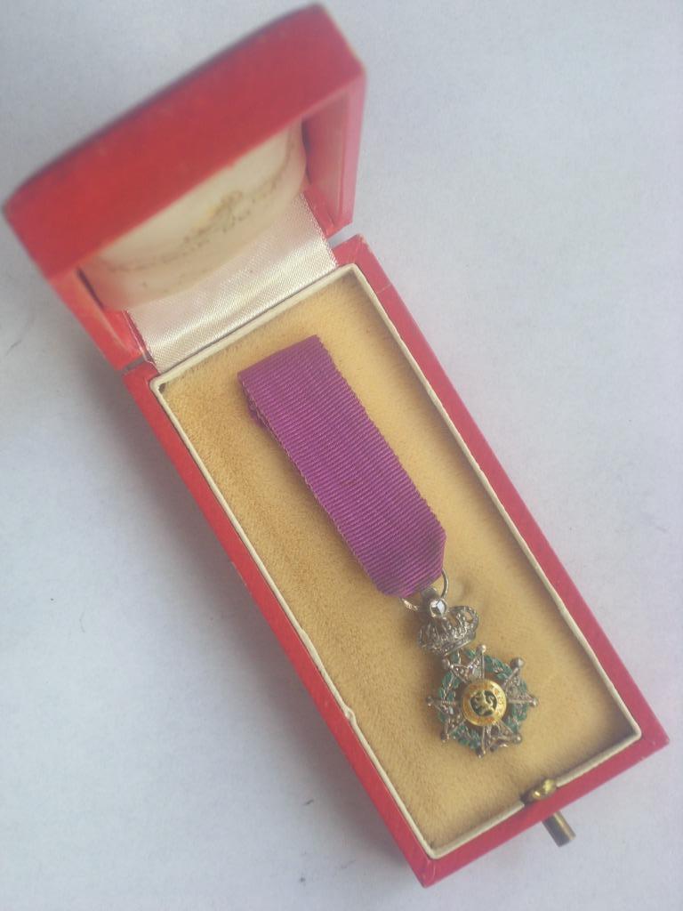 Bijou Chevalier Ordre Léopold diminutif étui Paul De Greef, Verzenden, Landmacht, Lintje, Medaille of Wings