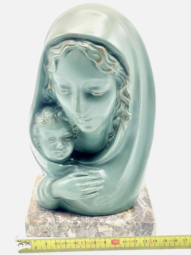 Guelfi beeldje Maria met kind, op marmeren sokkel, Antiek en Kunst, Antiek | Religieuze voorwerpen, Ophalen