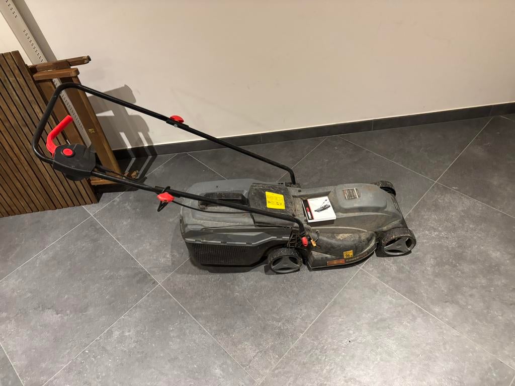 Tondeuse gazon electrique Powerplus POWEG6370, Démarrage électrique, Tondeuse rotative, 30 à 39 cm, Enlèvement