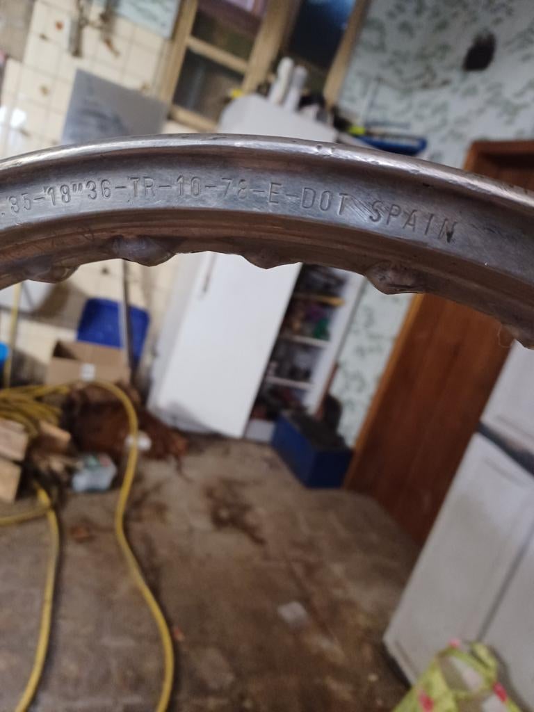 Te koop velg  montesa cota classix, Motoren, Ophalen