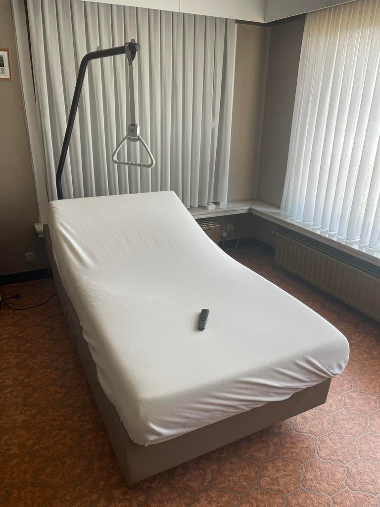 Nox Comfort Lift medische boxspring met afstandsbediening, Ophalen, Zo goed als nieuw, Eenpersoons, Beige