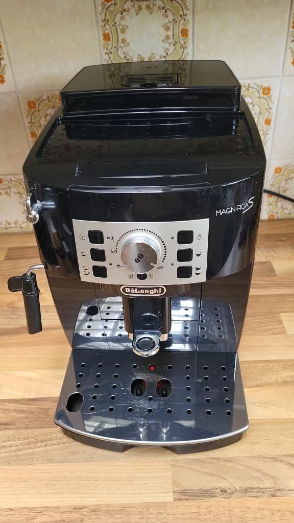 Cafetière Delonghi Magnificas, Ophalen, Overige modellen, Gemalen koffie, Zo goed als nieuw